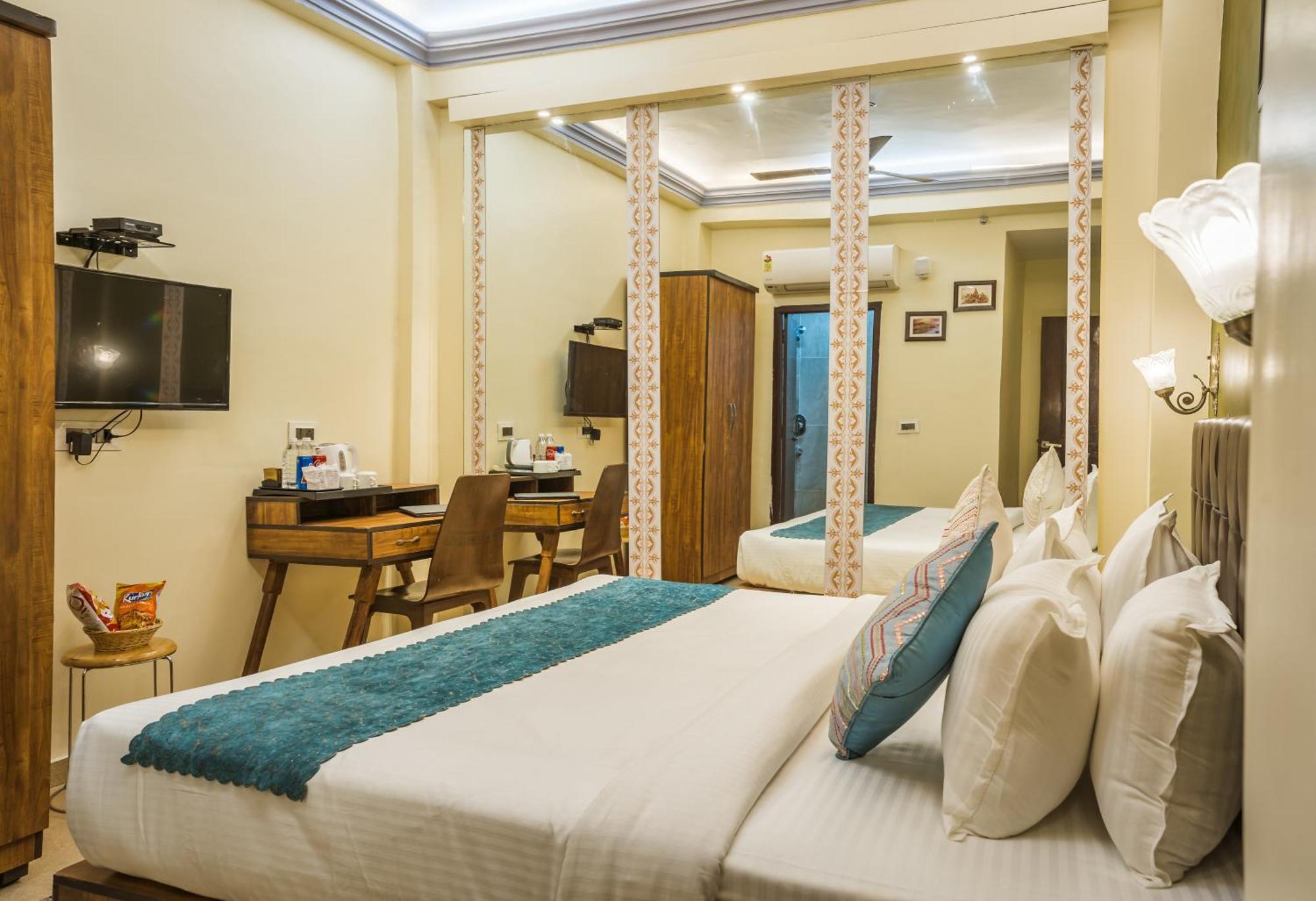 Tripli Silver Shine Varanasi